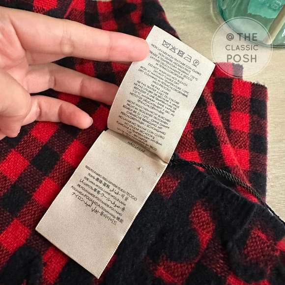 NEW GUCCI Plaid Tartan Wool Scarf Stole Red Dark Blue Retails $590 - Picture 7 of 9